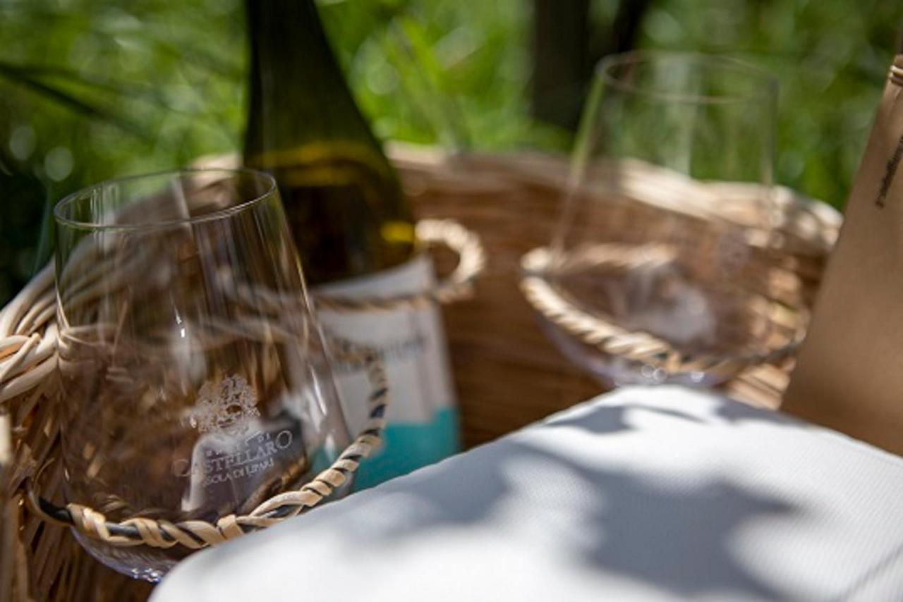 ליפארי Tenuta Di Castellaro Winery & Resort מראה חיצוני תמונה