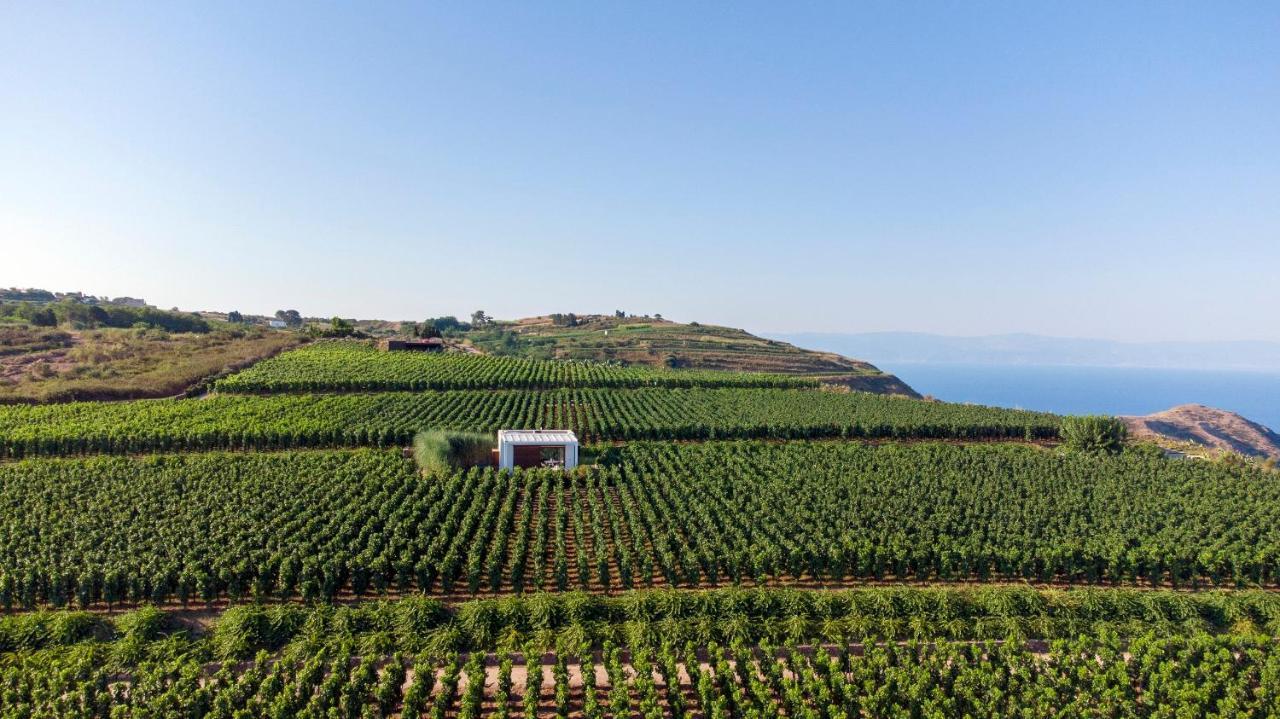 ליפארי Tenuta Di Castellaro Winery & Resort מראה חיצוני תמונה